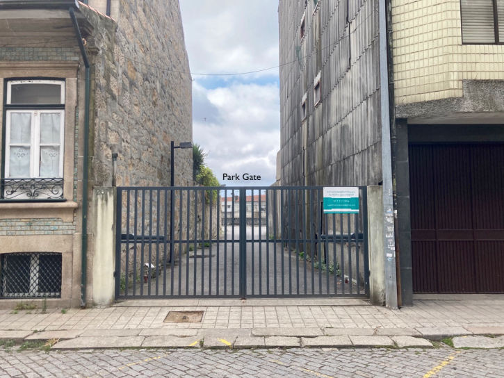 Parking gate
