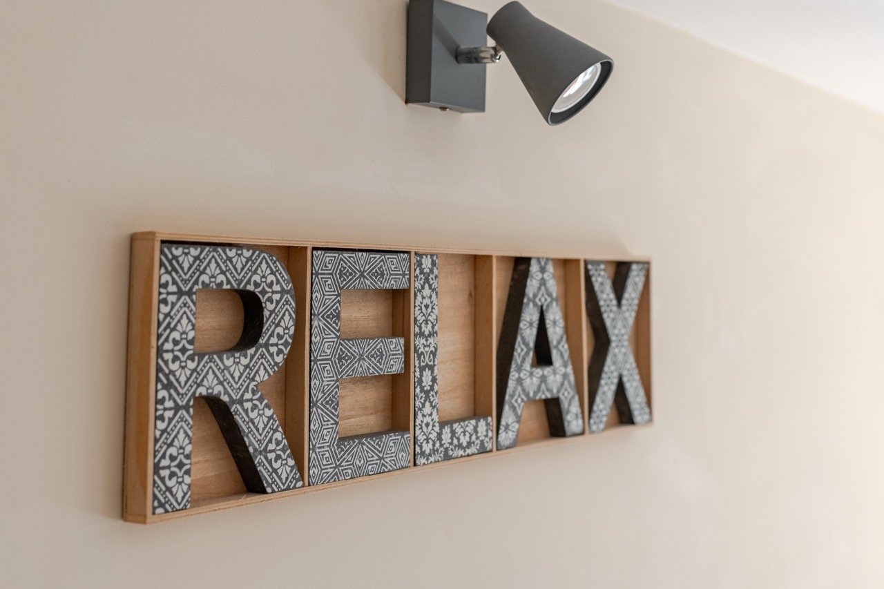 Relax wall detail